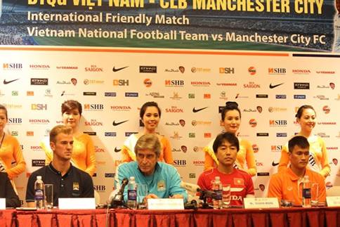 Đội tuyển Việt Nam chờ đợi gì trước trận so tài với Man City