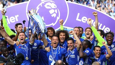 Chelsea tri ân Terry, FA điều tra vì dính líu cá cược