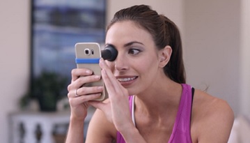 EyeQue thiết bị cá nhân kiểm tra thị lực nhanh, chính xác
