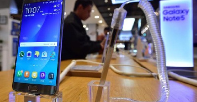 Samsung thử nghiệm Galaxy Note 6 màn hình cong và phẳng, pin 4.000 mAh