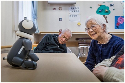 Nhật Bản sử dụng đa dạng các loại robot phục vụ viện dưỡng lão