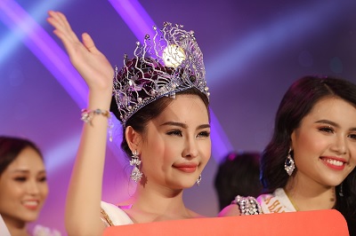 BTC Hoa hậu Đại Dương: Ngân Anh đã báo cáo từng phẫu thuật thẩm mỹ