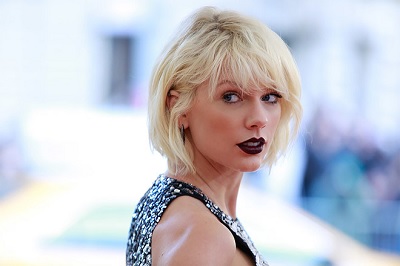 Taylor Swift chỉ đòi bồi thường 1 USD nam DJ vì hành vi sàm sỡ