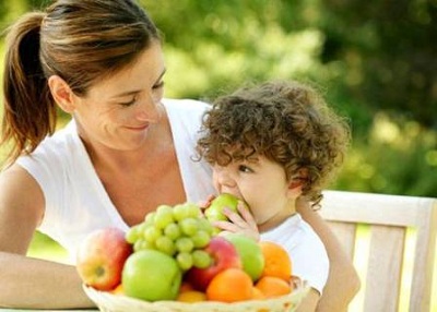 Hướng dẫn cha mẹ dạy trẻ thói quen ăn uống lành mạnh