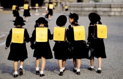 Những quan điểm trái ngược trong giáo dục giới tính ở Nhật