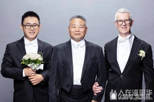 Đám cưới đặc biệt: Chàng trai 24 tuổi hạnh phúc kết hôn với cụ ông người Anh 75 tuổi
