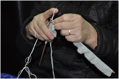 Độc đáo với phương pháp đan len giúp giảm trầm cảm và sa sút trí tuệ