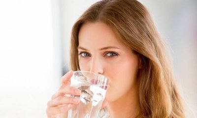 Vai trò quan trọng của nước đối với cơ thể và những dấu hiệu thiếu nước