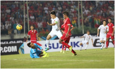 Công Vinh ghi dấu ấn quyết định giúp Việt Nam thắng Indonesia 2-1