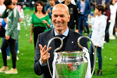 HLV Zinedine Zidane từ chức HLV trưởng tại Real Madrid