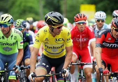 Huých cùi chỏ khiến đối thủ ngã gãy xương vai: Sagan bị loại khỏi Tour de France 2017