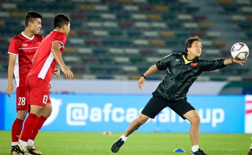 Trợ lý Lee Young-jin sẽ thay thế thầy Pattk dẫn dắt đội tuyển tại SEA Games