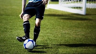 Các bài tập kỹ thuật cơ bản cho người chơi bóng đá