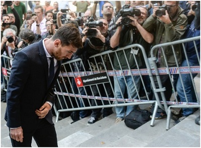 Messi bị sỉ nhục trước phiên tòa xử nghi án trốn thuế