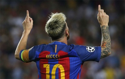 Messi tự phá kỷ lục của bản thân và Ronaldo
