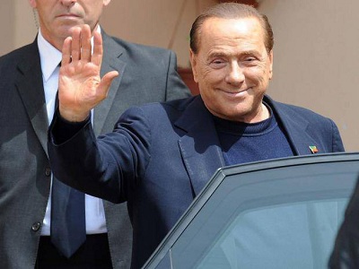 Cựu Thủ tướng Berlusconi cam kết sẽ trục xuất 600.000 người nhập cư trái phép