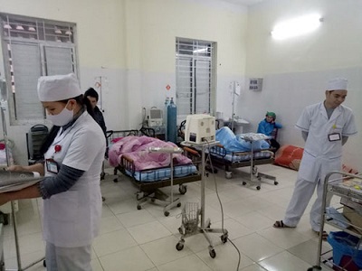 Hơn 50 người nhập viện sau khi ăn cỗ cưới ở Hà Giang