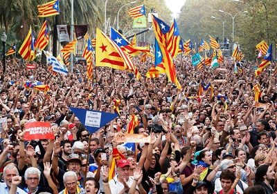 Tòa hiến pháp Tây Ban Nha đình chỉ tuyên bố độc lập vùng Catalonia