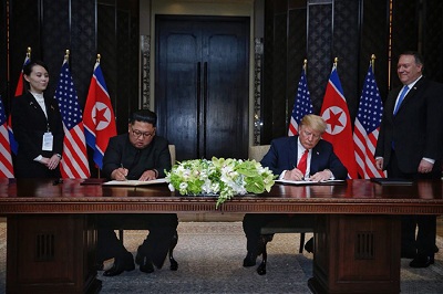 Tổng thống Trump và lãnh đạo Triều Tiên Kim Jong-un ký kết thỏa thuận chung