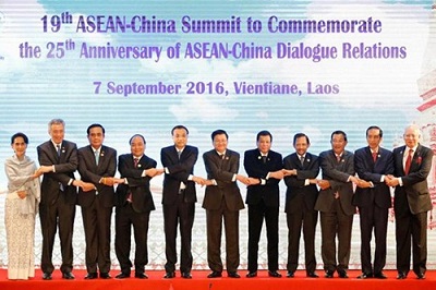 Lãnh đạo ASEAN và Trung Quốc cam kết kiềm chế ở Biển Đông