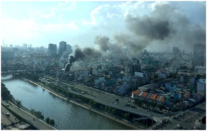 Cháy lớn tại khu chợ giữa trung tâm Sài Gòn