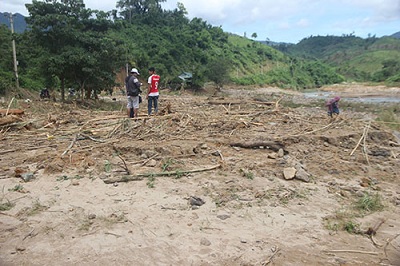 Người dân nghèo rơi vào cảnh trắng tay sau sự cố thuỷ điện Sông Bung 2