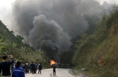 Tai nạn nghiêm trọng tại Hòa Bình khiến 3 người chết, 26 người bị thương