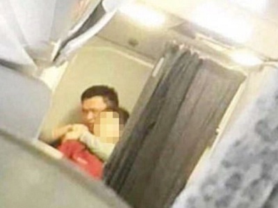 Trung Quốc: Máy bay hạ cánh khẩn cấp do tiếp viên bị bắt làm con tin