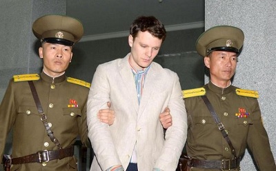 Triều Tiên bất ngờ thả công dân Mỹ bị tù khổ sai 15 năm