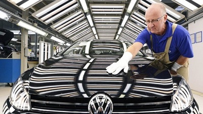 Hãng xe Volkswagen bị kiện ra tòa vì phân biệt đối xử với nhân viên lớn tuổi