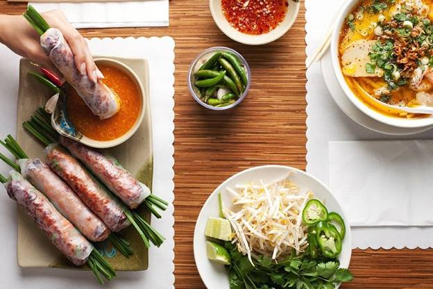 Vì sao nên ăn món Việt nhiều hơn?
