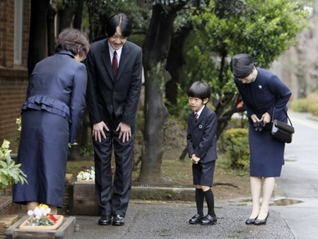 Cách dạy con khiến Hoàng gia Nhật Bản chấn động của Hoàng tử Akishino