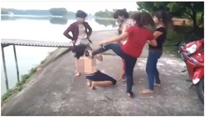 Bắc Giang thiếu nữ bị đánh hội đồng rồi bắt nhảy xuống hồ