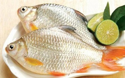 Những món ăn từ cá diếc cho người suy nhược cơ thể