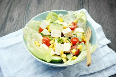 Làm món salad đậu hũ vừa giảm cân mà vẫn đủ chất