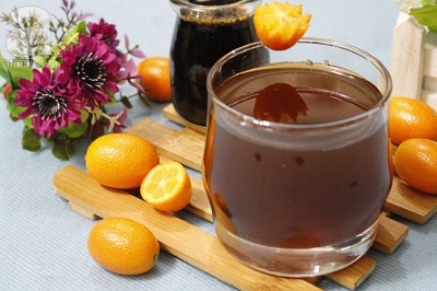 Thưởng thức trà kim quất mật ong thơm phức cực ngon ngày lạnh
