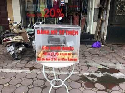 Tủ bánh mỳ từ thiện đầu tiên tại Hà Nội 