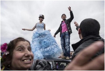 Kỳ lạ với tập tục 'chợ cô dâu' ở Bulgaria