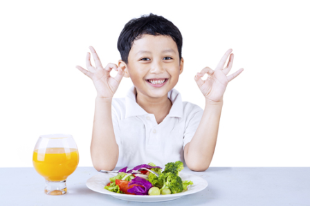 10 dưỡng chất cần thiết giúp trẻ phát triển toàn diện