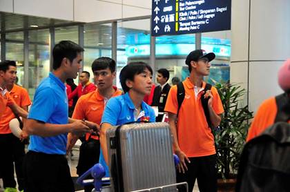 Chùm ảnh đội tuyển Việt Nam tại sân bay Kuala Lumpur