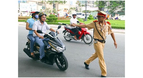 Những trường hợp nào cảnh sát giao thông được dừng xe?