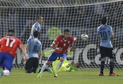 Vượt qua Uruguay, Chile giành vé vào bán kết Copa America