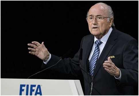 Chủ tịch FIFA gây sốc khi từ bỏ quyết định từ chức