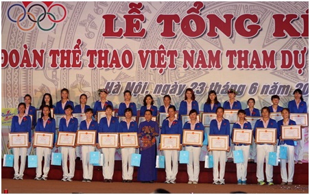 Đoàn thể thao Việt Nam nhận được nhiều Huân chương và bằng khen của Chính Phủ