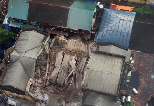 Sập nhà cổ tại Trần Hưng Đạo 2 người chết 6 người bị thương