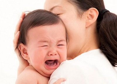 Mẹo dỗ trẻ con nín khóc hiệu quả