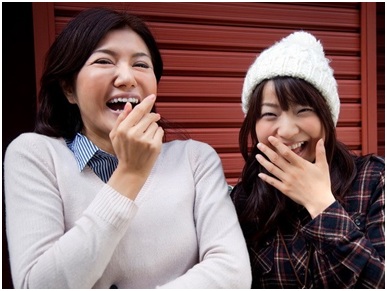 Lý giải nguyên nhân phụ nữ Nhật Bản luôn che miệng khi cười