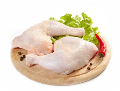 Tại sao giá thịt gà Mỹ nhập khẩu chỉ bằng nửa giá gà trong nước?