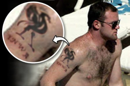 Vết xăm trên cánh tay Rooney làm 'dậy sóng' người hâm mộ MU