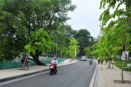 Nguyễn Đình Thi, Trịnh Công Sơn - Tên mới của hai con đường đẹp nhất hồ Tây